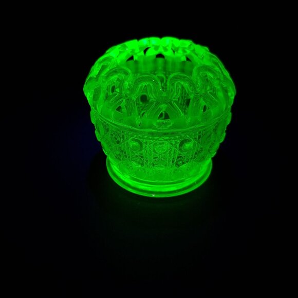 Imperial Glass Green Uranium Glass Bowl Open Lace Edge Cane Button Vintage - Picture 3 of 13